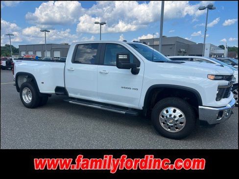 Used 2025 Chevrolet Silverado 3500 LT w/ Safety Package AWD/4WD image 1