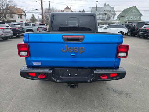 Used 2021 Jeep Gladiator Rubicon w/ Cold Weather Group image 16