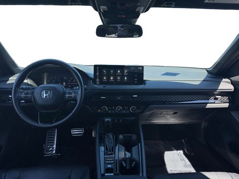 Used 2023 Honda Accord Sport image 10
