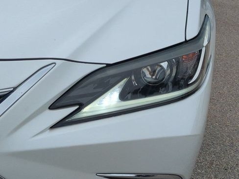 Used 2019 Lexus ES 350 w/ Accessory Package 2 FWD image 9