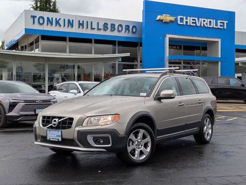 Used 2011 Volvo XC70 3.2 AWD/4WD image 2