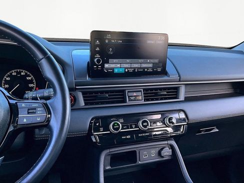 Used 2024 Honda Pilot EX-L image 10