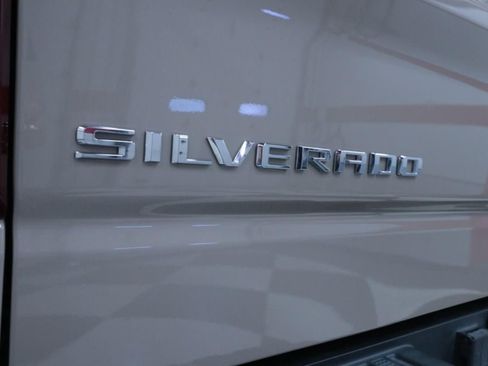 Used 2022 Chevrolet Silverado 1500 ZR2 w/ Technology Package AWD/4WD image 36