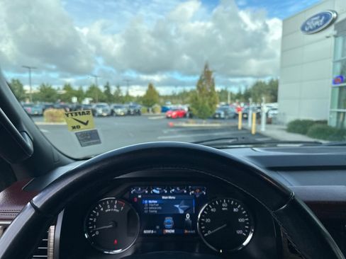 Used 2022 Ford Expedition Max Limited image 13