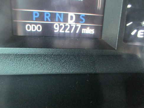 Used 2018 Toyota Tundra SR5 w/ TRD Off Road Package image 27