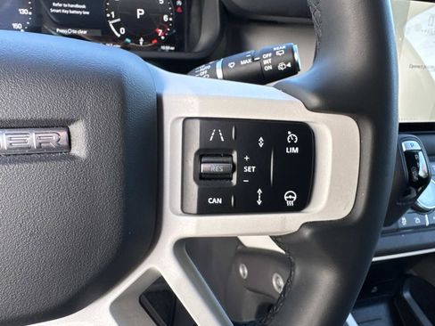 Certified 2025 Land Rover Defender 110 S image 29