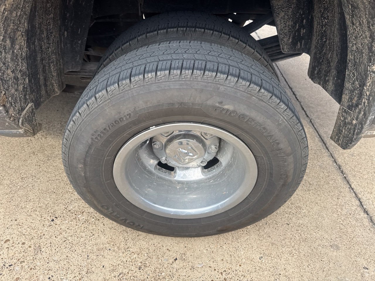 Used 2024 RAM 3500 Tradesman w/ Chrome Appearance Group AWD/4WD image 7
