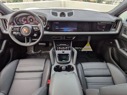 New 2026 Porsche Cayenne Coupe image 22