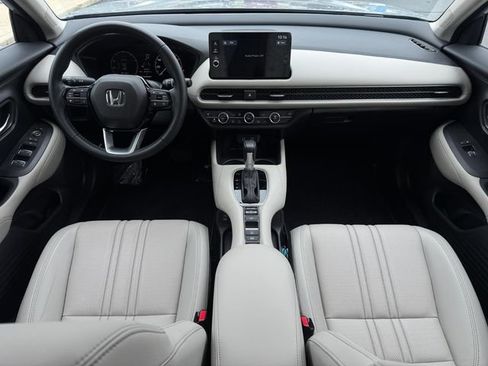 Certified 2026 Honda HR-V EX-L image 4