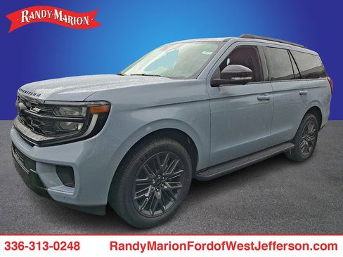 New 2026 Ford Expedition Platinum AWD/4WD image 1