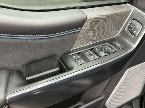 Used 2025 Ford F250 Platinum image 34