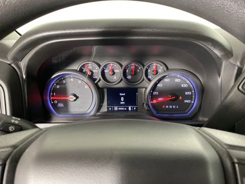 Used 2019 Chevrolet Silverado 1500 Custom w/ Custom Convenience Package image 17