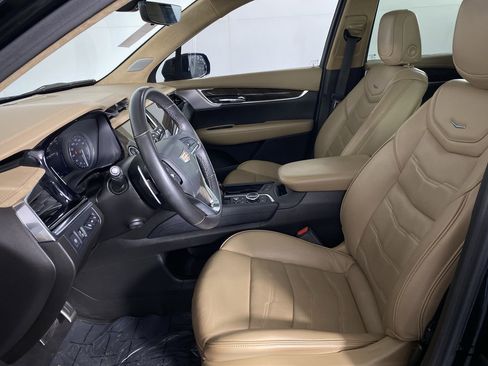 Certified 2023 Cadillac XT6 Sport w/ Platinum Package image 12