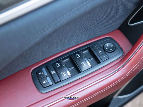 Used 2019 Maserati Levante GranLusso AWD/4WD image 39