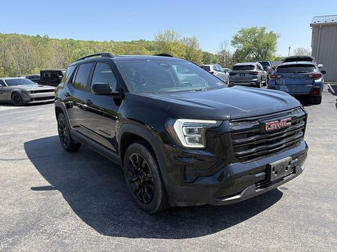 Used 2025 GMC Terrain Elevation w/ Elevation Premium Package AWD/4WD image 2
