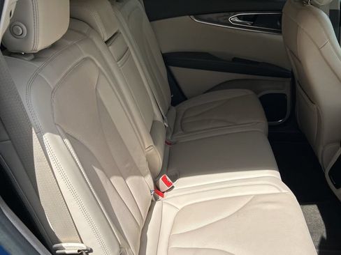 Used 2020 Lincoln Nautilus Reserve AWD/4WD image 8