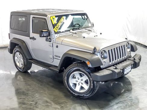 Used 2017 Jeep Wrangler Sport w/ Quick Order Package 24S AWD/4WD image 6