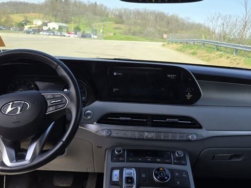 Used 2022 Hyundai Palisade SEL w/ Premium Package image 3