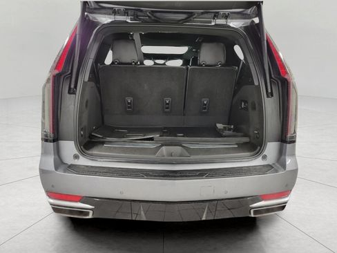 Used 2021 Cadillac Escalade Premium Luxury AWD/4WD image 46