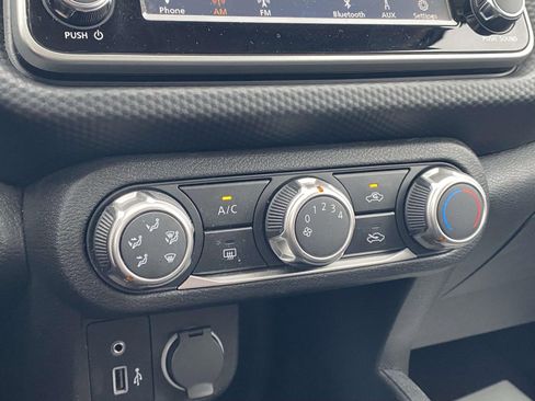 Used 2024 Nissan Kicks S image 19