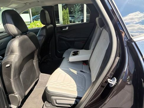 Used 2023 Ford Escape Platinum w/ Premium Technology Package AWD/4WD image 12