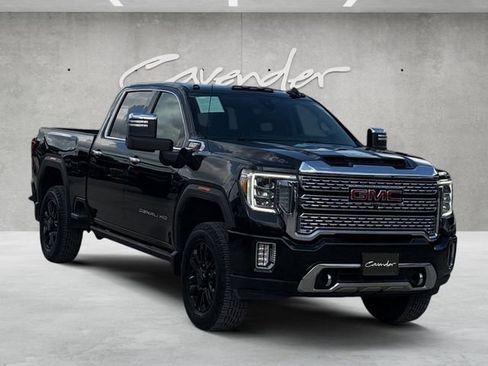 Used 2021 GMC Sierra 2500 Denali w/ Denali Black Diamond Edition AWD/4WD image 2