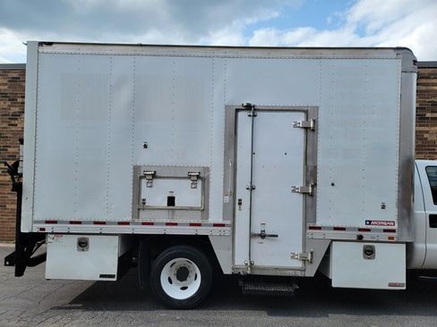Used 2016 Ford F550 2WD Regular Cab Super Duty image 24