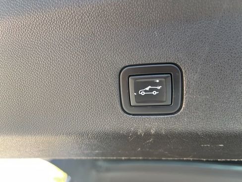 Used 2021 Chevrolet Tahoe LT w/ LT Signature Plus Package image 10