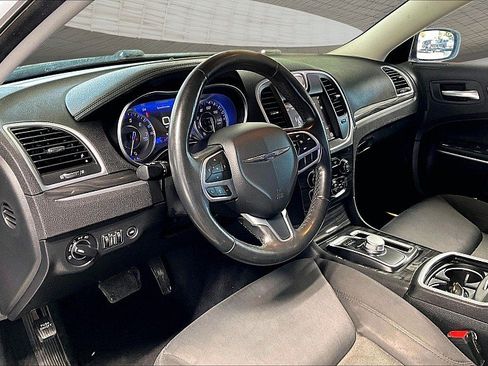 Used 2021 Chrysler 300 Touring w/ Sport Appearance Package RWD image 10