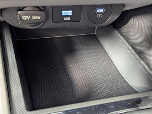 New 2025 Hyundai Elantra SE image 23