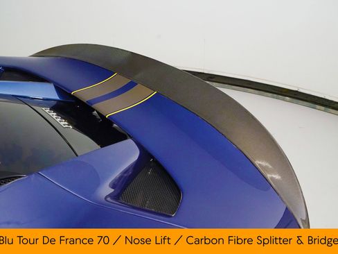 Used 2021 Ferrari F8 Tributo Base image 9