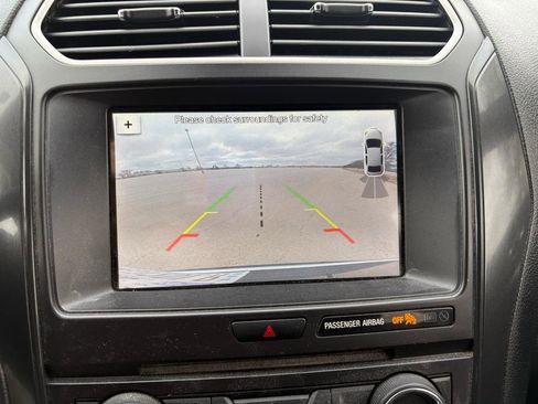 Used 2018 Ford Explorer XLT w/ Equipment Group 201A image 32