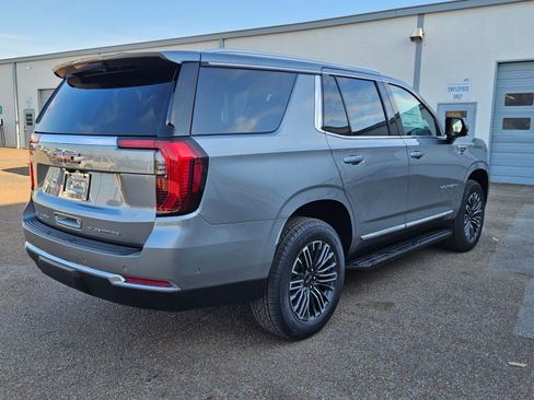 New 2026 GMC Yukon Elevation image 6