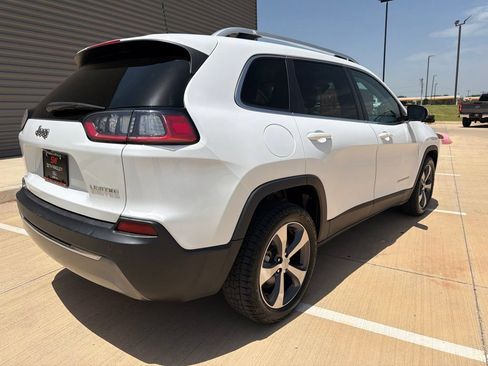 Used 2020 Jeep Cherokee Limited FWD image 3