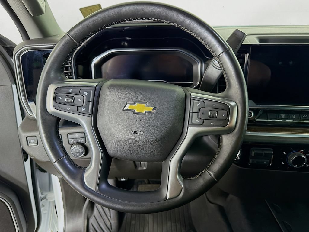 Used 2025 Chevrolet Silverado 3500 LT w/ Convenience Package AWD/4WD image 13