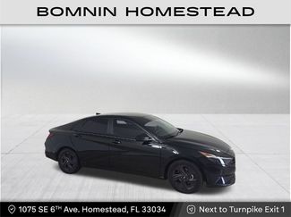 Used 2022 Hyundai Elantra SEL w/ Convenience Package image 1