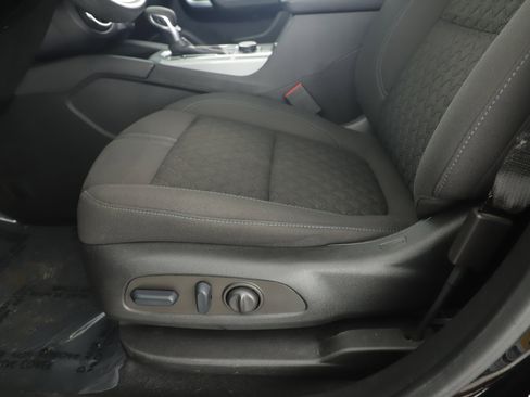 Used 2022 Chevrolet Blazer LT image 10