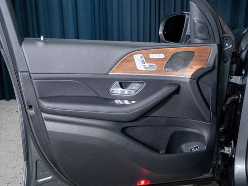 Certified 2025 Mercedes-Benz GLS 450 4MATIC image 13