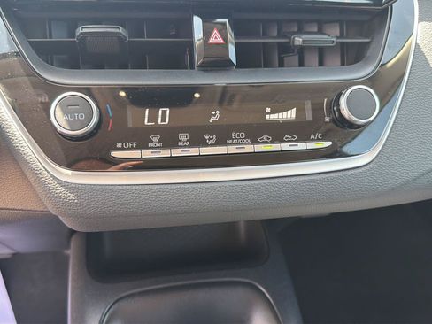 Used 2024 Toyota Corolla LE FWD image 25