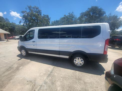 Used 2016 Ford Transit 350 XLT RWD image 24