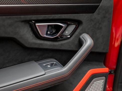 Used 2024 Lamborghini Urus Performante image 41