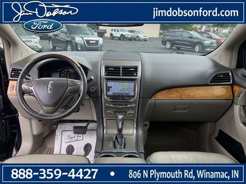 Used 2013 Lincoln MKX AWD image 2