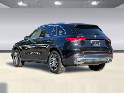 Used 2025 Mercedes-Benz GLC 300 image 3