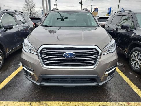 Used 2022 Subaru Ascent Premium w/ Convenience Package image 2