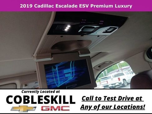 Used 2019 Cadillac Escalade ESV Premium Luxury AWD/4WD image 15