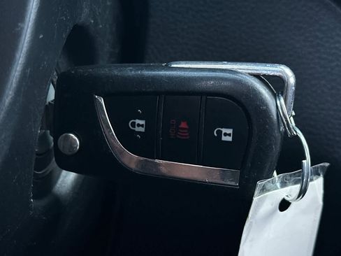 Used 2022 Toyota RAV4 LE image 25