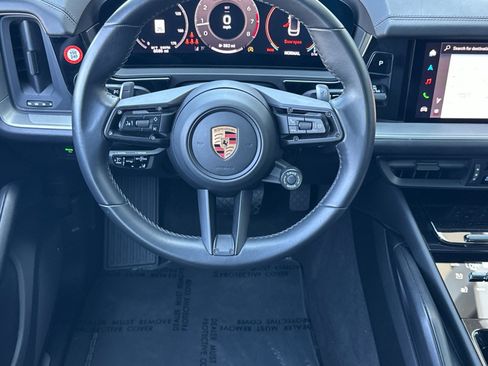 Certified 2025 Porsche Cayenne Coupe AWD/4WD image 14