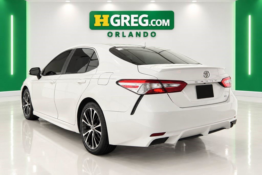 Used 2020 Toyota Camry SE FWD image 2