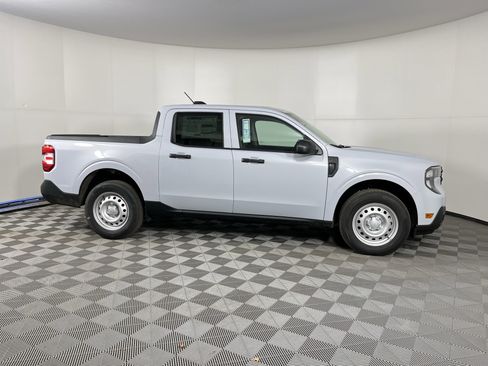 New 2025 Ford Maverick XL w/ Equipment Group 101A image 6