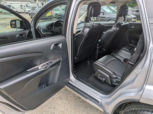 Used 2020 Dodge Journey Crossroad FWD image 25